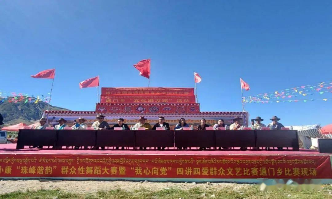 和男朋友感情还不错，但是他家境一般，嫁过去可能要过苦日子，该坚持吗？游戏画面